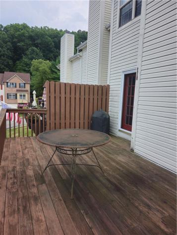 206 Hillvue Drive Seven Fields Boro PA 16046