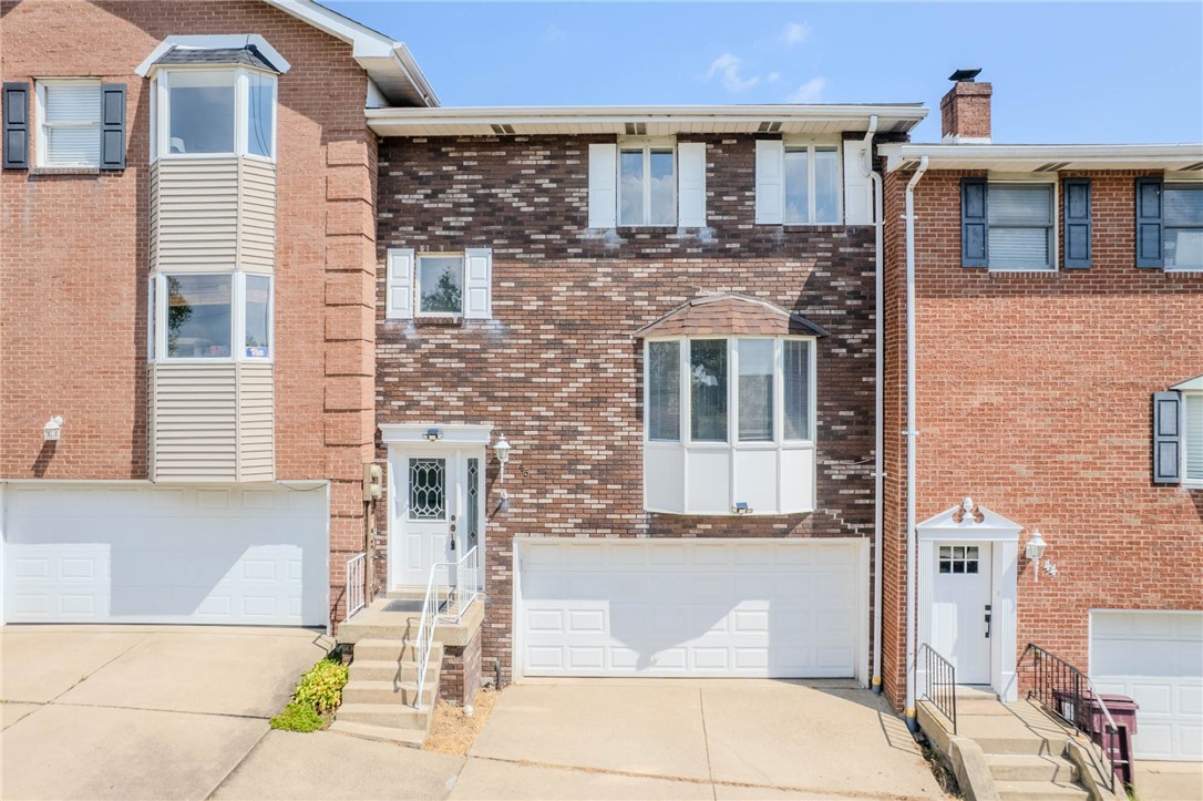 45 Manorfield Circle Murrysville PA 15626