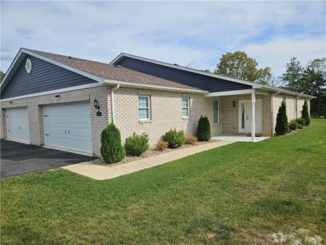 562 Woodhawk Lane Franklin Township PA 16001