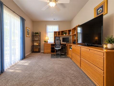 562 Woodhawk Lane Franklin Township PA 16001