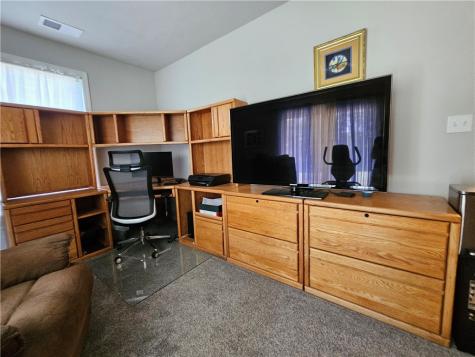 562 Woodhawk Lane Franklin Township PA 16001