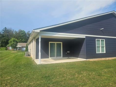 562 Woodhawk Lane Franklin Township PA 16001