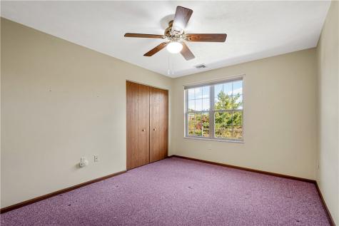 1407 Greenbriar Court South Park PA 15129