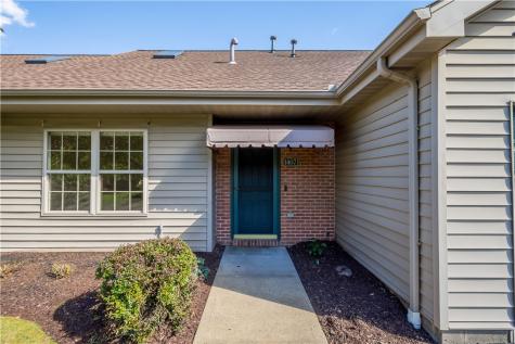 1407 Greenbriar Court South Park PA 15129