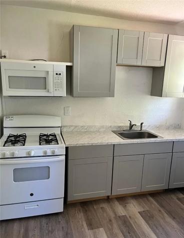 525 Glenwood Avenue Ambridge PA 15003