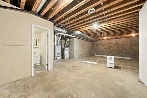 327 Sugar Run Road Waynsbrg/frankln Township PA 15370