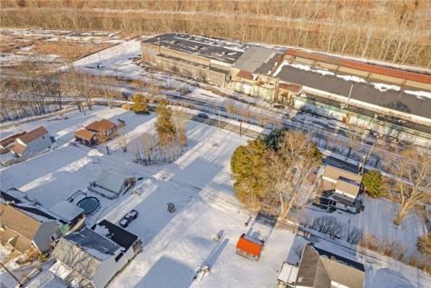 109 1st Avenue W Leechburg PA 15656