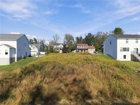 497 Lexington Drive Hempfield Township PA 15601