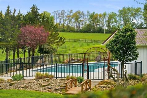 232 Whitestown Road Lancaster Township PA 16037
