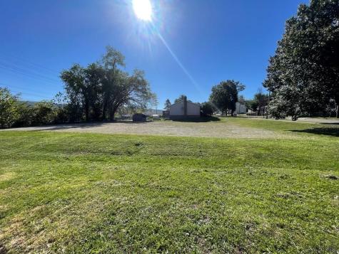 409 S 8th Street Connellsville PA 15425