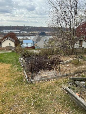 1106 8th Avenue Freedom PA 15042