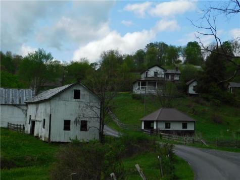 108 Oak Spring Road East Finley PA 15377