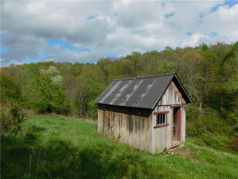 108 Oak Spring Road East Finley PA 15377