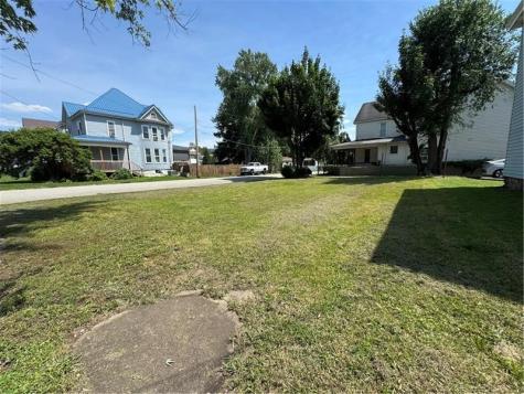 113 Washington Avenue Connellsville PA 15425