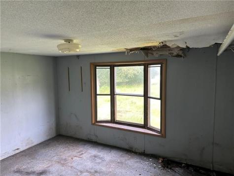 5676 Pa 711 St Clair Township PA 15944