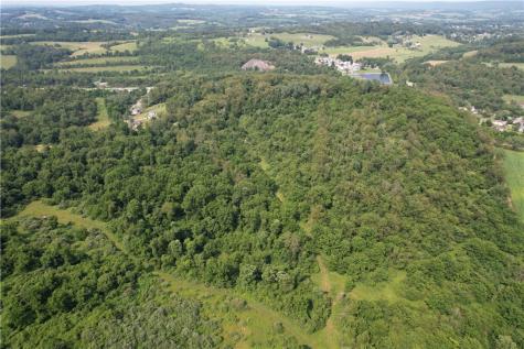 213 E Turnpike Road Mt Pleasant Township PA 15666