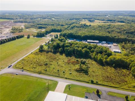 125 Hardinger Boulevard Barkeyville PA 16127