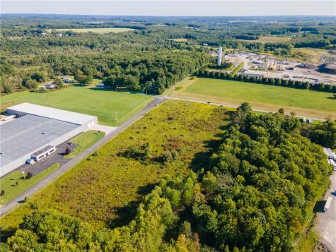125 Hardinger Boulevard Barkeyville PA 16127