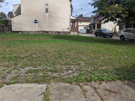 0 Glosser Street E Pittsburgh PA 15112
