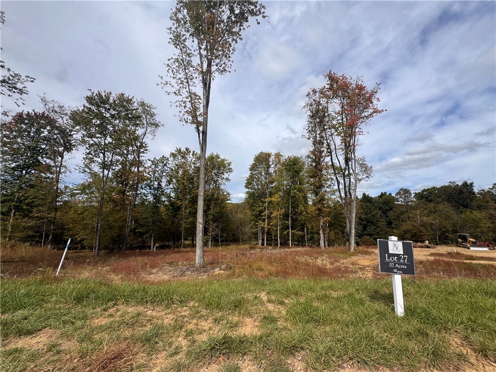 (Lot 27) 143 Woodford Drive Adams Township PA 16033