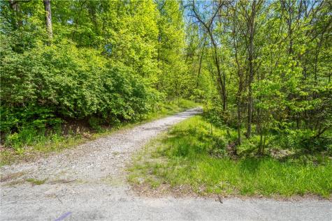 152 Chapel Hill Road Claysville PA 15323
