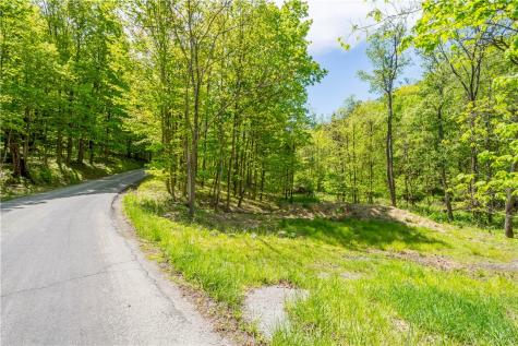 152 Chapel Hill Road Claysville PA 15323