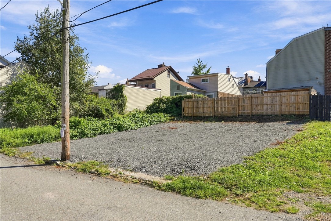 847 Lovitt Way East Allegheny PA 15212