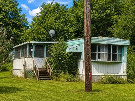 518 Shadyrest Road Franklin Township PA 16117