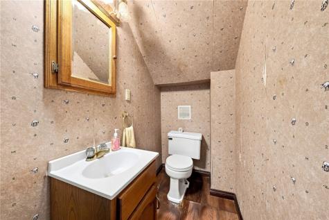 20 Mavor Lane Hopewell PA 15312