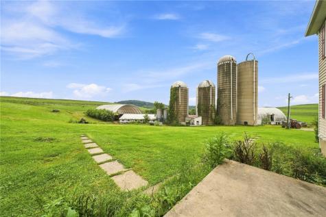 20 Mavor Lane Hopewell PA 15312