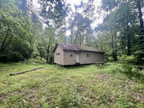 983 Lakewood Neshannock Falls Road Hickory Township PA 16105