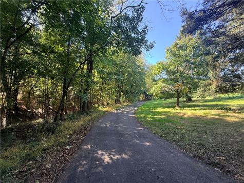 782 Sugar Run Road Nottingham PA 15330