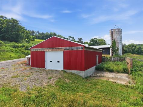 863 Pleasant Hill Perry Township PA 16123