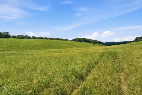 863 Pleasant Hill Perry Township PA 16123