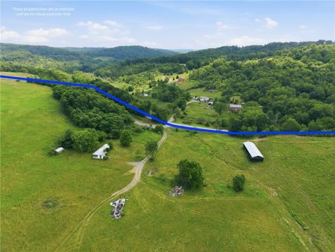 863 Pleasant Hill Perry Township PA 16123