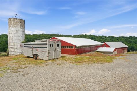 863 Pleasant Hill Perry Township PA 16123