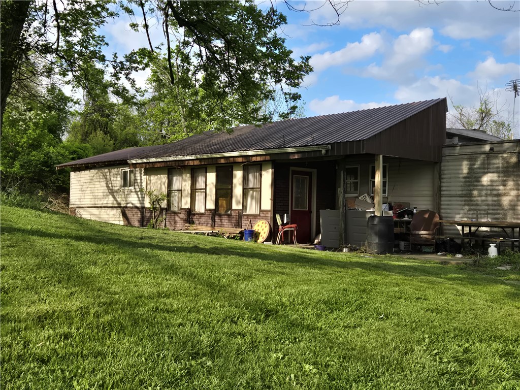 10 Courson Hill Road Amwell PA 15301