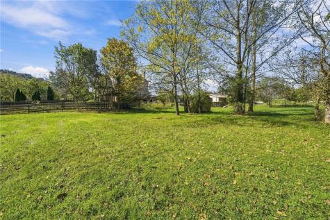611 Ten Mile Road Amwell PA 15311