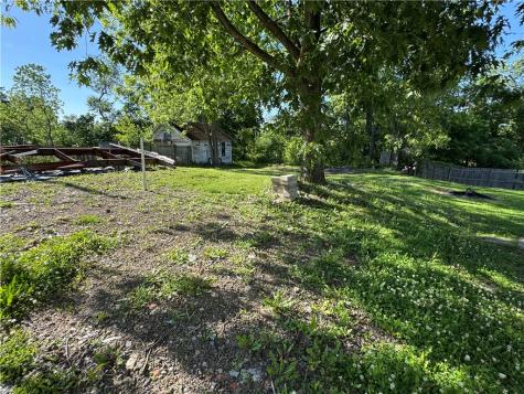 393 N Gallatin Avenue North Union Township PA 15401