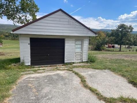 2140 Springhill Furnace Road Springhill Township PA 15478