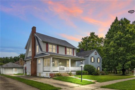 202 Foch Street Ellwood City PA 16117