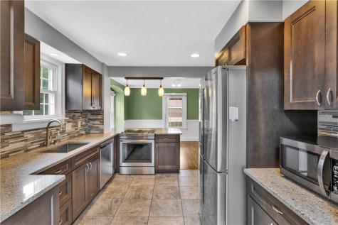 202 Foch Street Ellwood City PA 16117