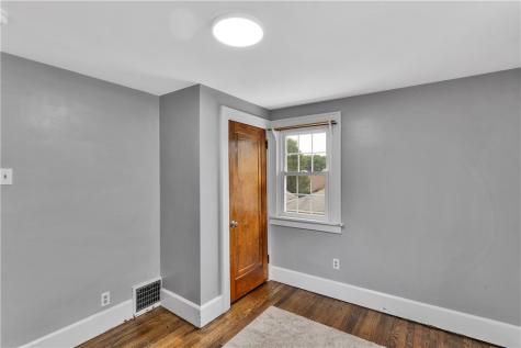 202 Foch Street Ellwood City PA 16117
