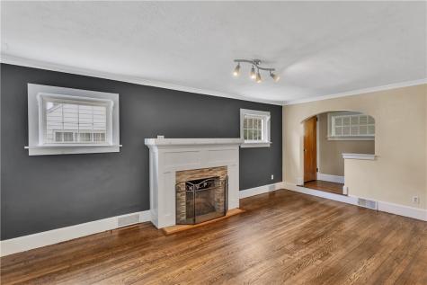 202 Foch Street Ellwood City PA 16117