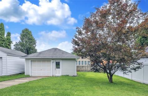 202 Foch Street Ellwood City PA 16117
