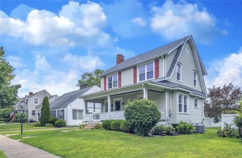 202 Foch Street Ellwood City PA 16117