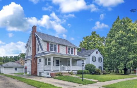 202 Foch Street Ellwood City PA 16117