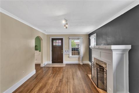 202 Foch Street Ellwood City PA 16117
