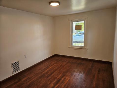 360 Edna Street East Mckeesport PA 15035
