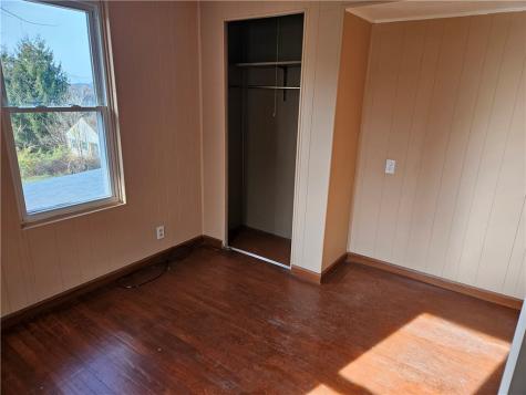 360 Edna Street East Mckeesport PA 15035